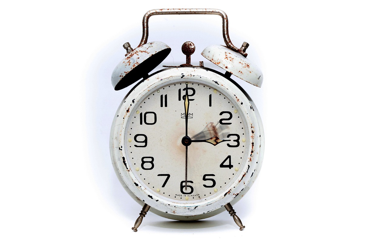 alarm clock, the summer time changeover, time change, wintertime, summer time, pointer, time, clock, clock change, minute hand, hour hand, clock face, nostalgia, antique, alarm clock, clock, clock, clock, clock, clock