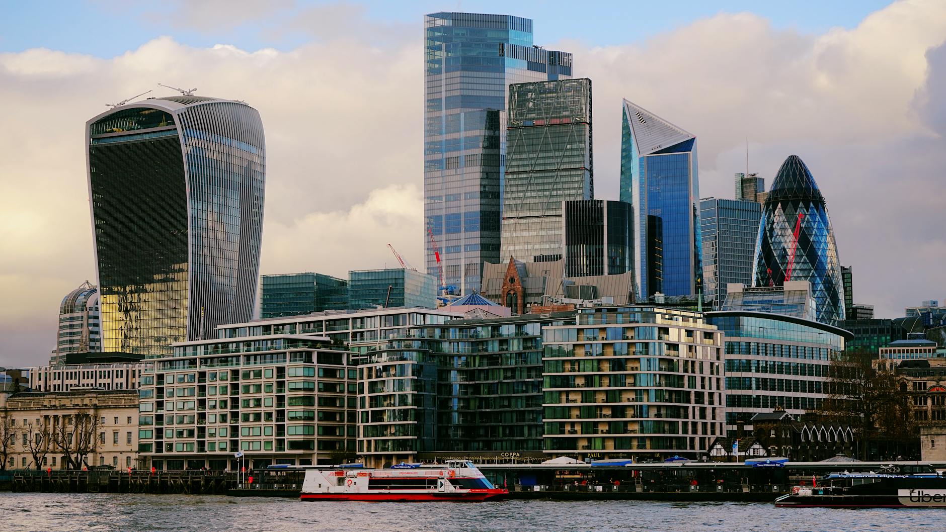 UK AI Regulations for FinTech: 2026 Adaptation