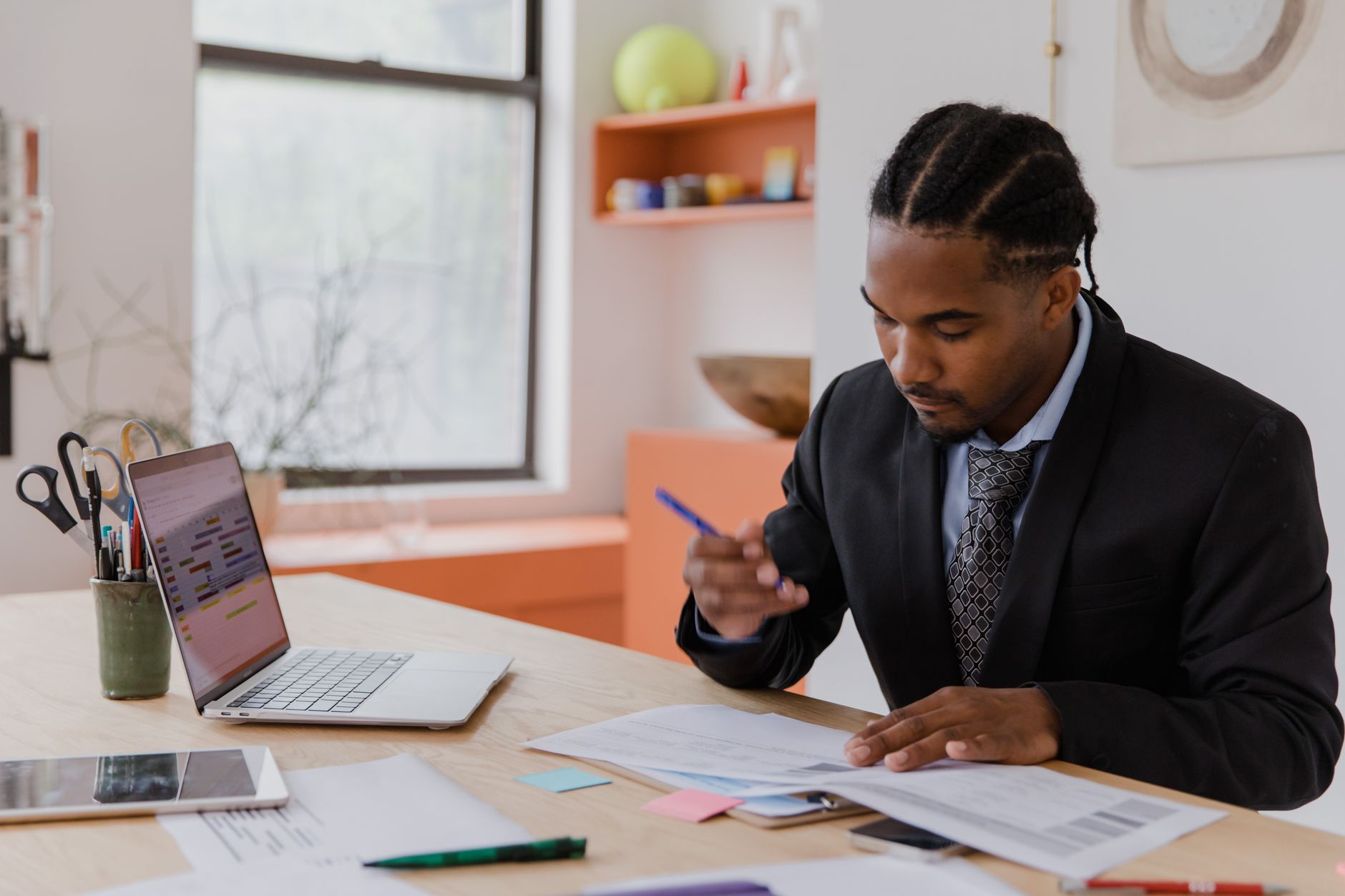 Louisville business owner reviewing an AI lead generation dashboard