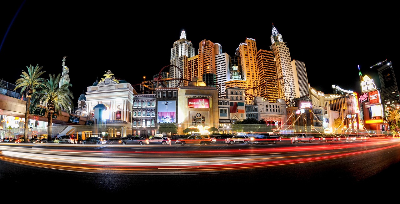 AI sales agent activating on Las Vegas business website at night