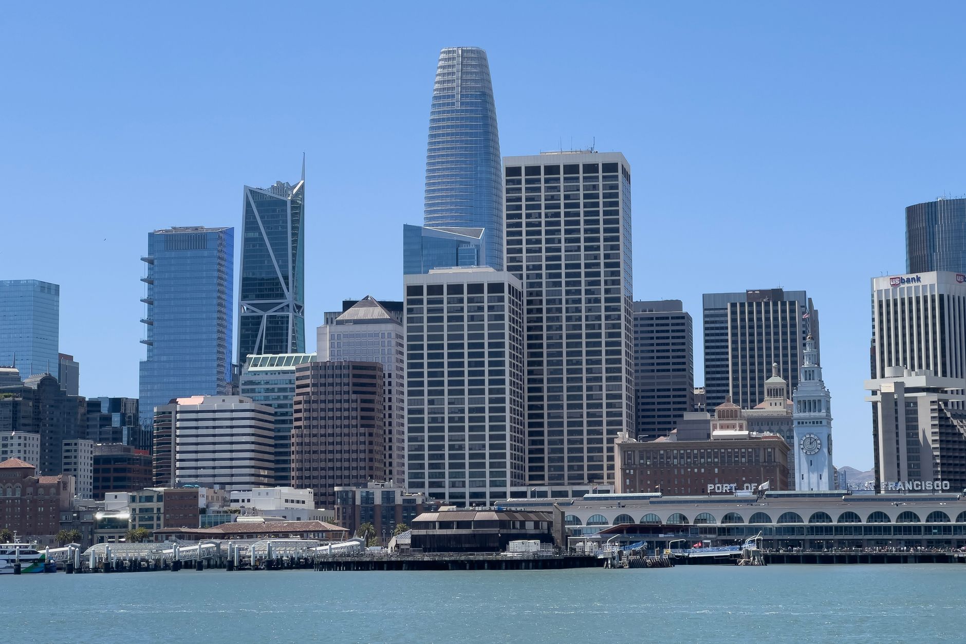 San Francisco skyline with digital marketing icons representing organic growth