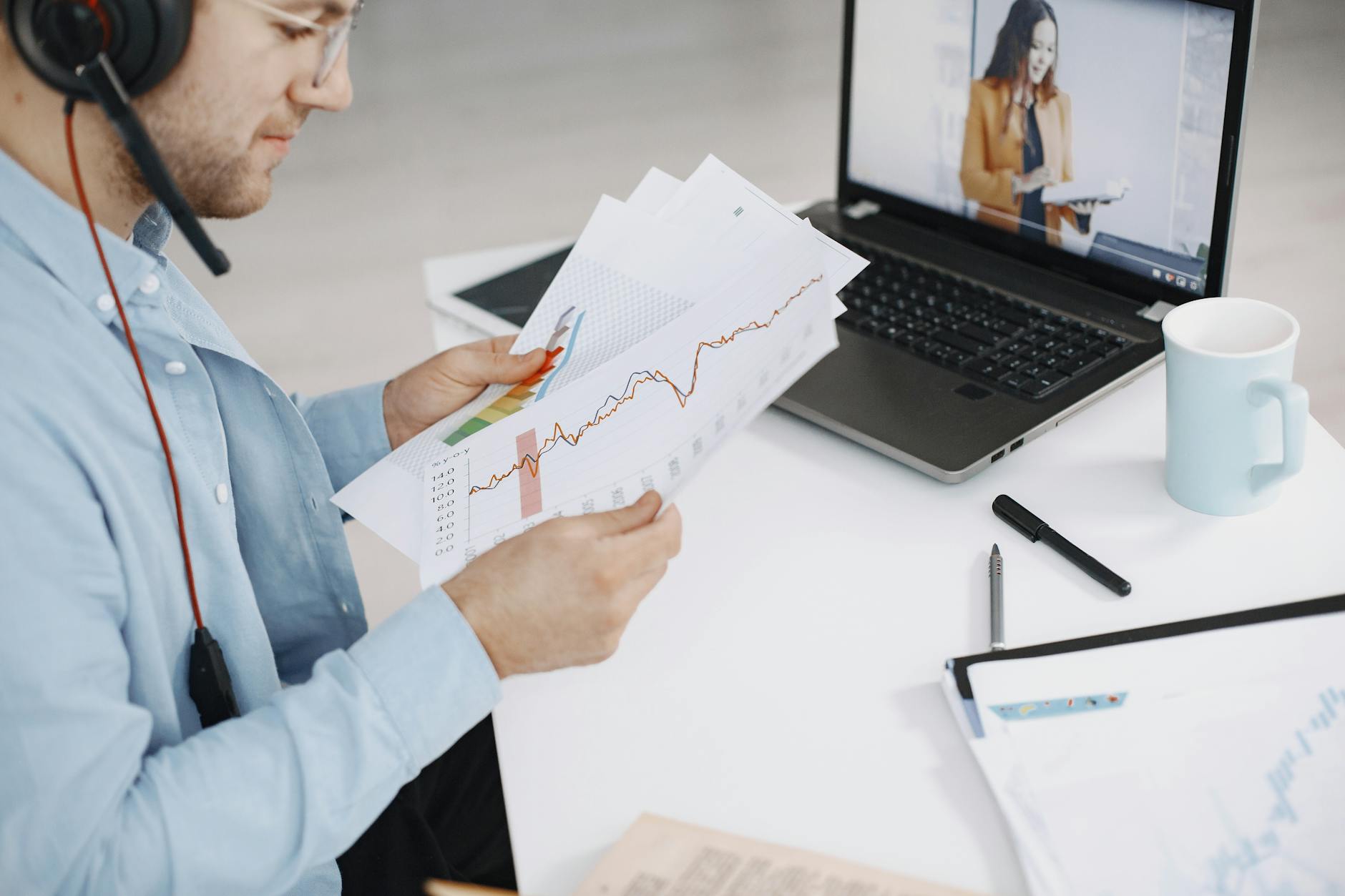 IT professional analyzing dashboard in Birmingham office