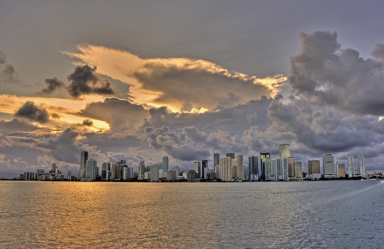 AI SEO Agency in Miami, FL — 300 Pages/Month, Compound Growth