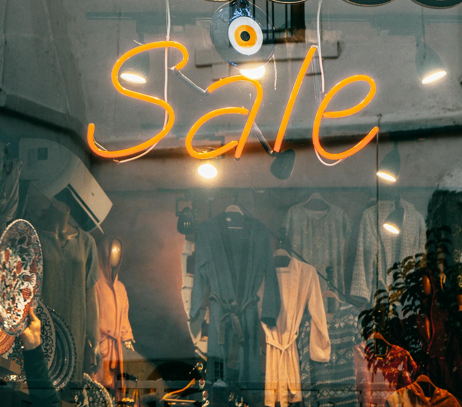 Integración de notificaciones de ventas en CRM y Slack