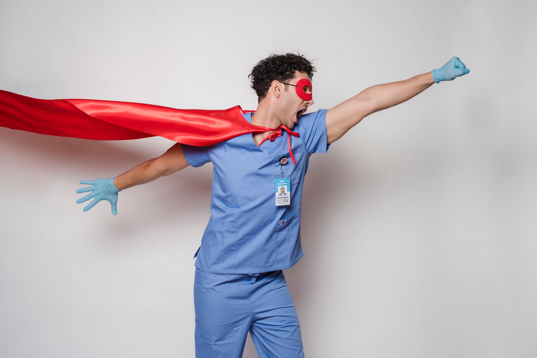 Enfermeira trabalhando em hospital em New Jersey