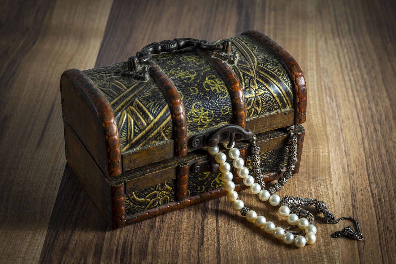 pearls, treasure, jewelry, gems, precious, shiny, jewellery, rosary, pearl rosary, brilliant, decoration, luxury, brown jewelry, pearls, treasure, treasure, treasure, treasure, jewelry, rosary, rosary, rosary, rosary, rosary