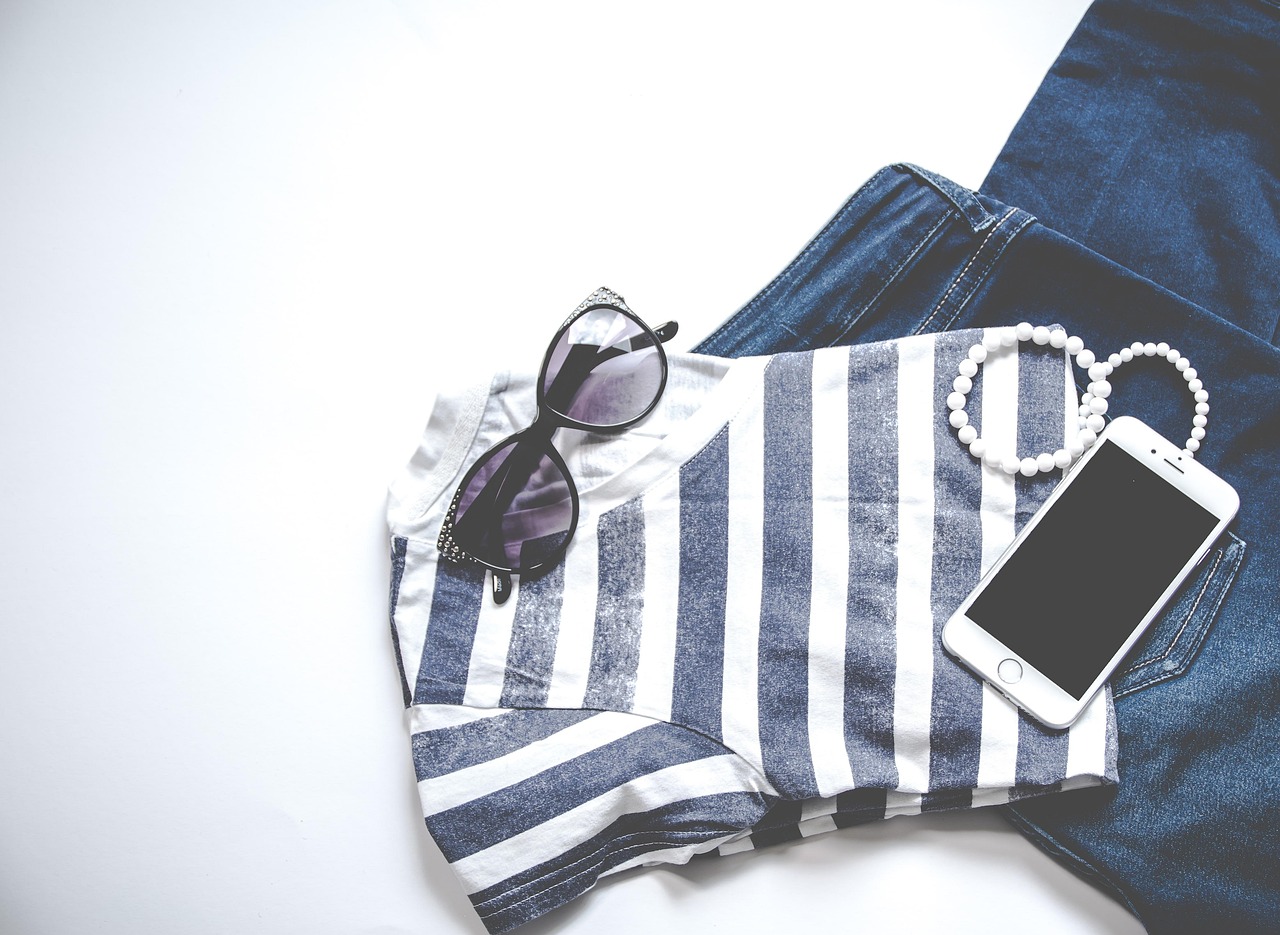 clothing, fashion, summer, woman, lifestyle, denim, jeans, nature, blue jeans, sunglasses