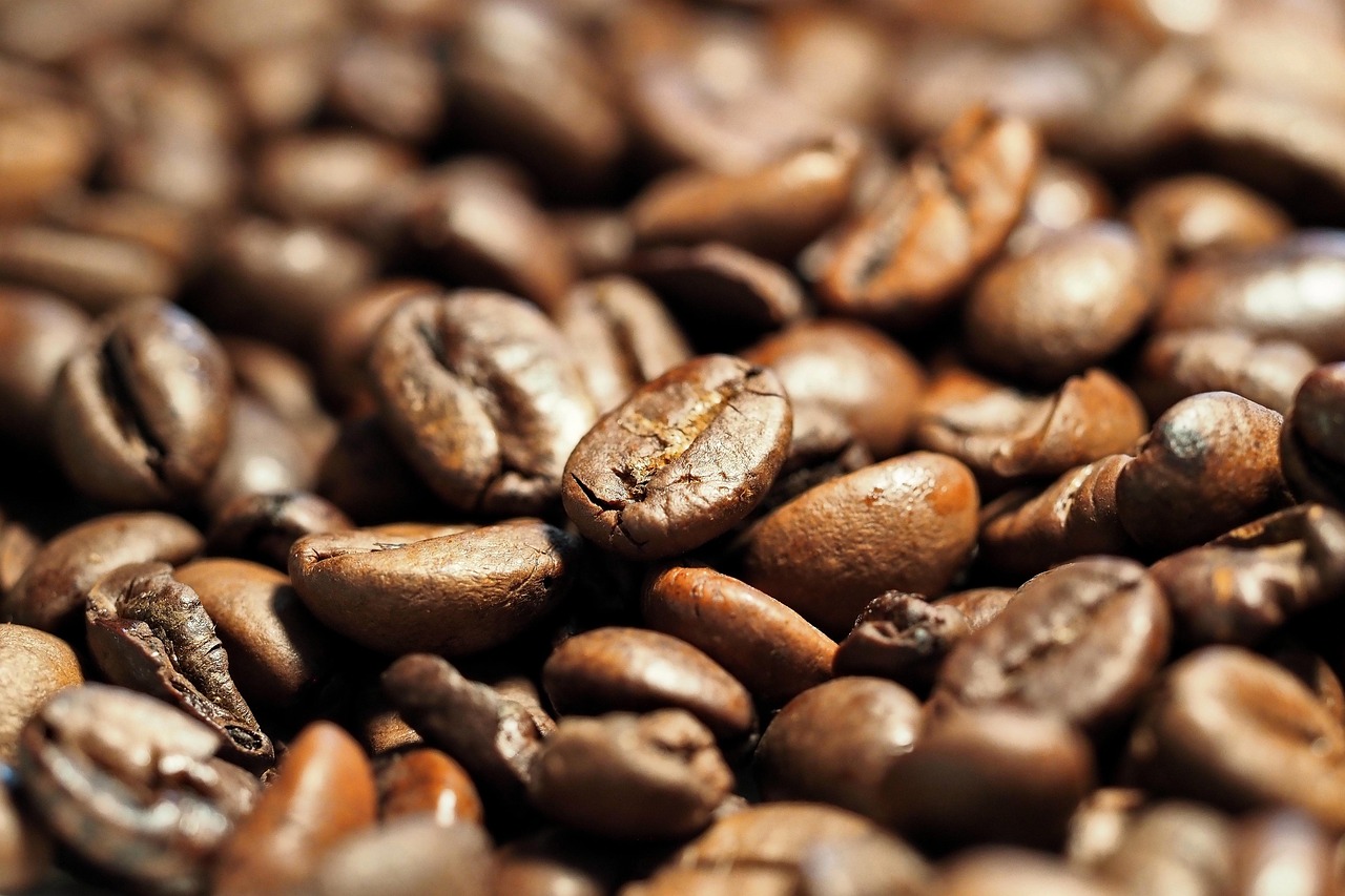 coffee beans, laptop wallpaper, mac wallpaper, beans, roasted, full hd wallpaper, free background, hd wallpaper, 4k wallpaper, beautiful wallpaper, coffee, wallpaper 4k, desktop backgrounds, caffeine, background, wallpaper hd, free wallpaper, cool backgrounds, texture, 4k wallpaper 1920x1080, windows wallpaper, closeup
