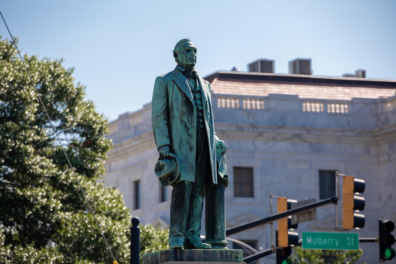 macon, statue, monument, georgia, downtown, city, historical figure