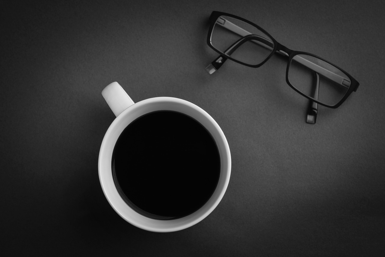 coffee, glasses, workplace, mug, coffee break, cup, beverage, breakfast, morning, gray coffee, gray glass, gray glasses, gray cup, coffee cup, gray breakfast, gray morning