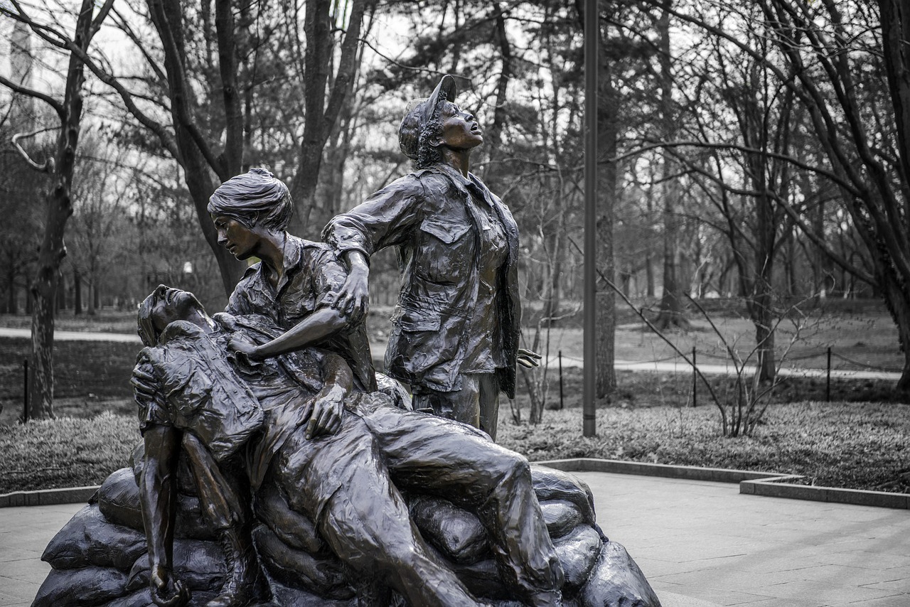 vietnam's, women's, memorial, washington, dc, nurses, gray memory