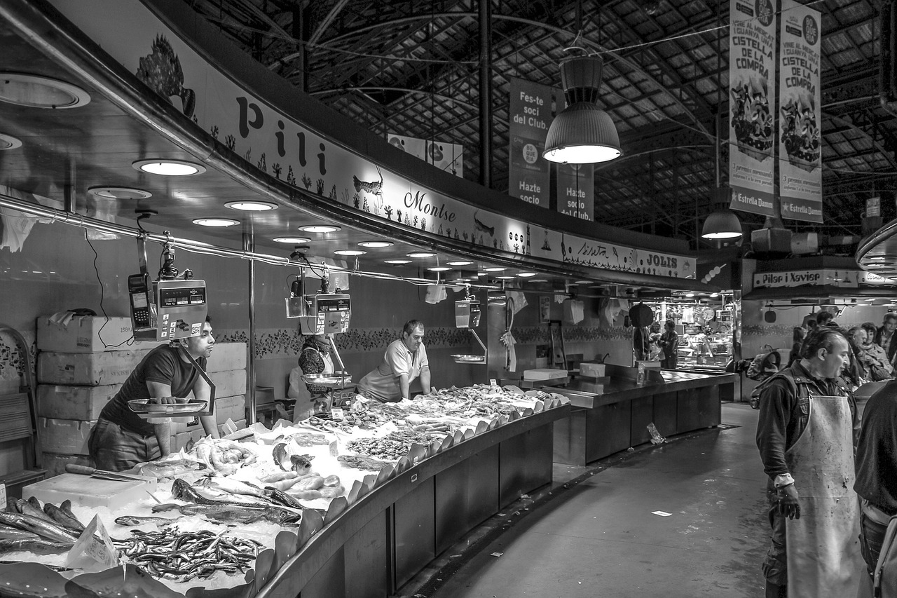 fish market, seafood, nature, fish, man, food, market, monochrome