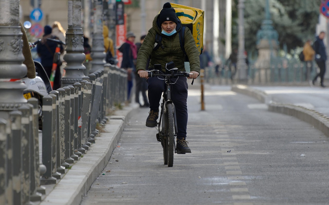 bike, delivery service, courier, the street, urban, town, people, delivery service, courier, courier, courier, courier, courier, people