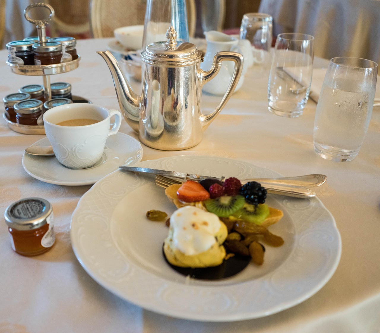 breakfast, luxury, italy, hotel, food, meal, service, table, white, dining, hotel service, coffee, eating, brown hotel, brown breakfast, brown service