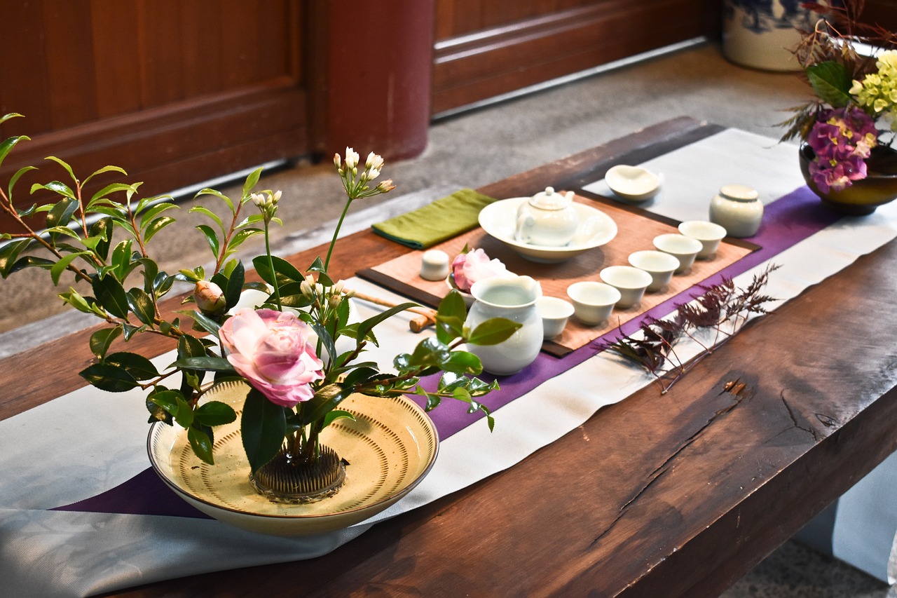 teacup arrangement, coffee cup, teacups, food, tea cup, cup, teacup, tea, breakfast, coffee, mug, morning, fresh, cafe, kitchen, service, taste, drink, hot, teapot, liquid, brown tea, brown cafe, brown breakfast, brown service
