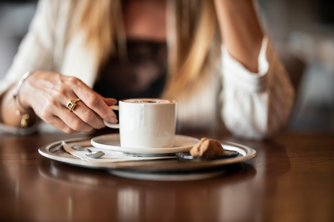coffee, beverage, drink, cup, caffeine, espresso, coffee cup, cappuccino, breakfast, hot drink, hot beverage, hot coffee, food, delicious, restaurant, cafe