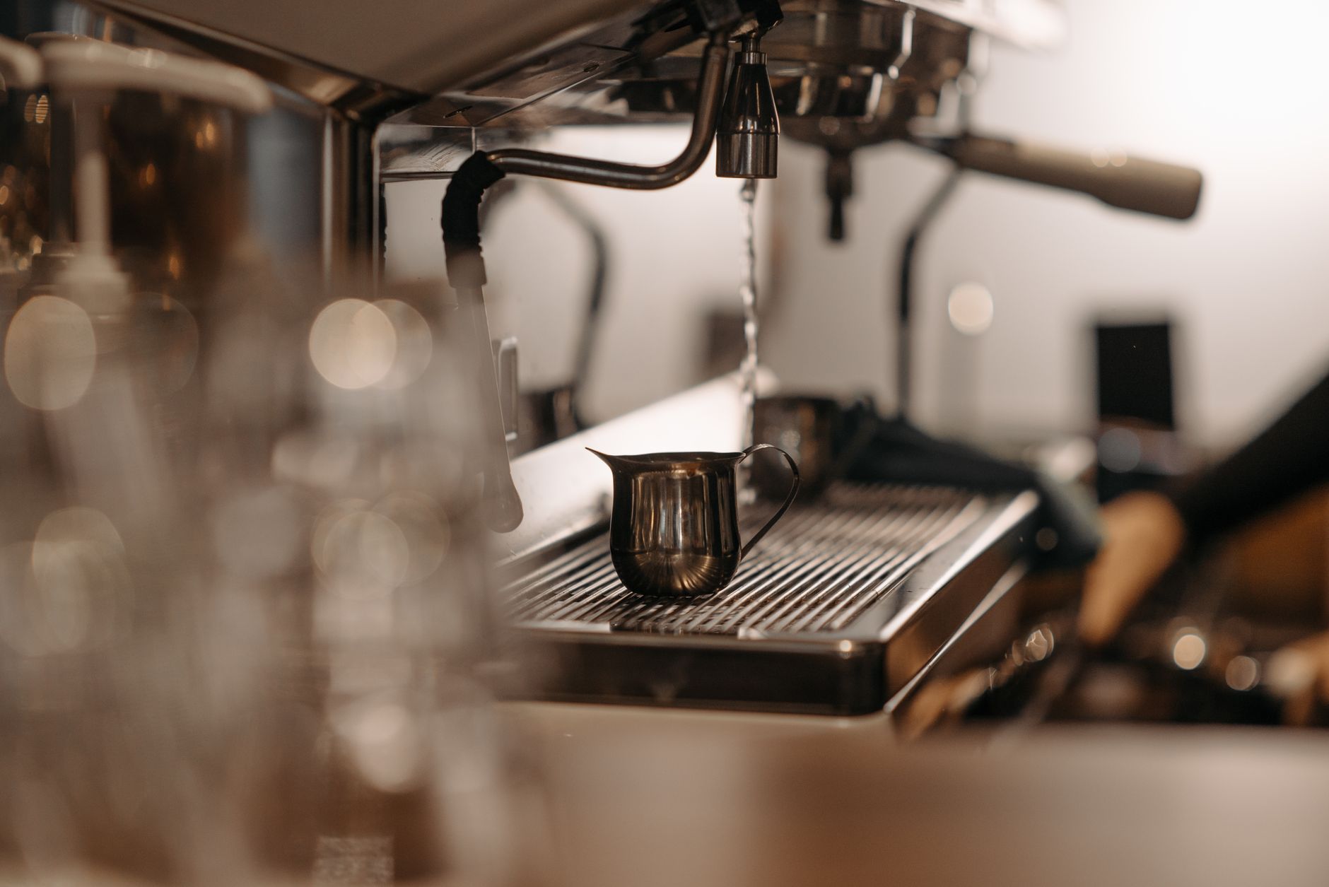 Professionally extracted espresso shot showing rich crema and even flow