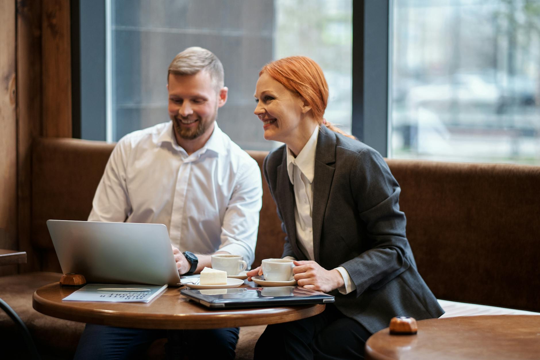 Philadelphia office workers enjoying coffee break