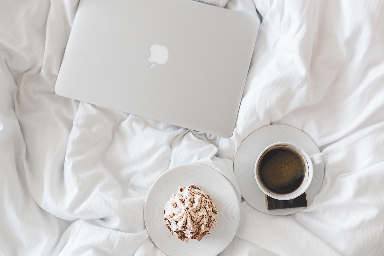 coffee, coffee cup, cup, macbook, laptop, working, breakfast, bed, bedroom, morning, computer, break, white, home, clean, lifestyle, minimal