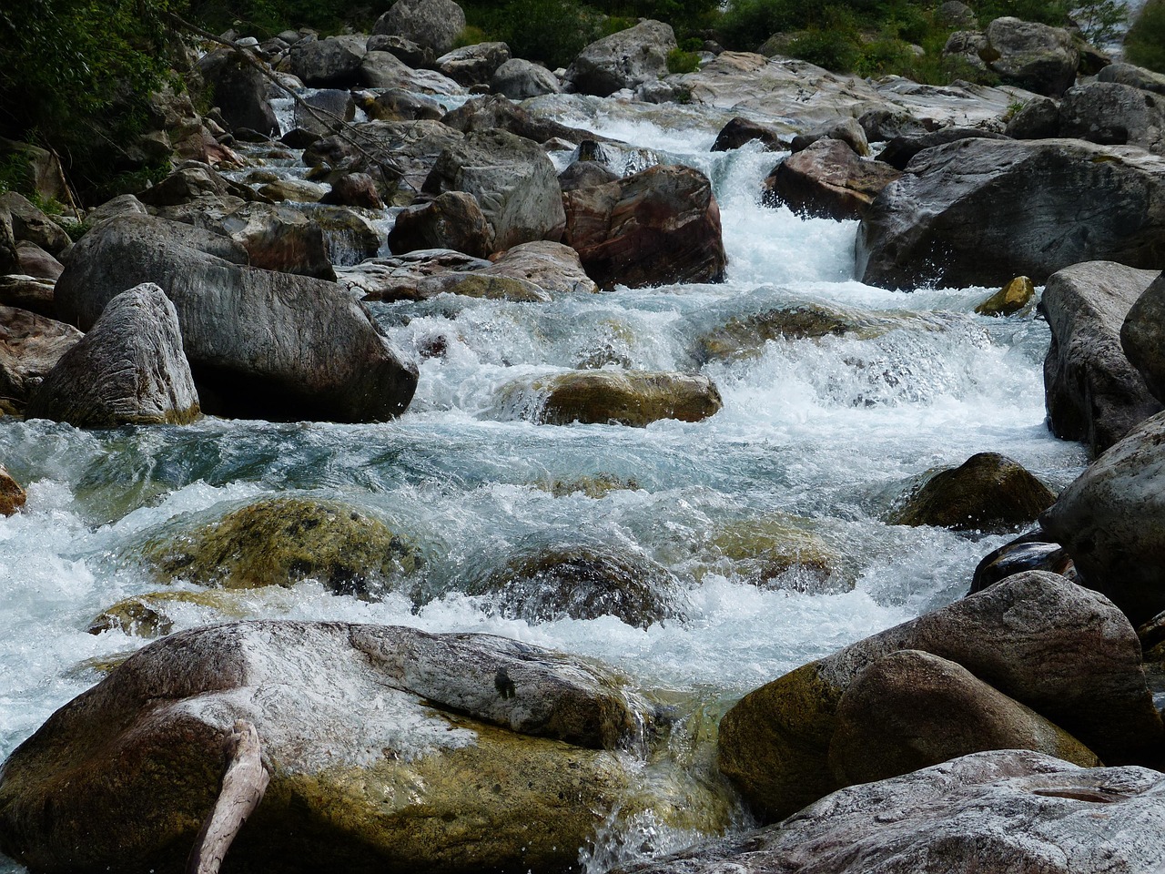 flow, stone, water, cold, rush, roaring, wild, mountain stream, bach, fluid, refreshing, refreshment, drink, beautiful, romantic, adorable, idyllic, italy, nature, vallone della barra, gush, torrent, piedmont, gesso della barra