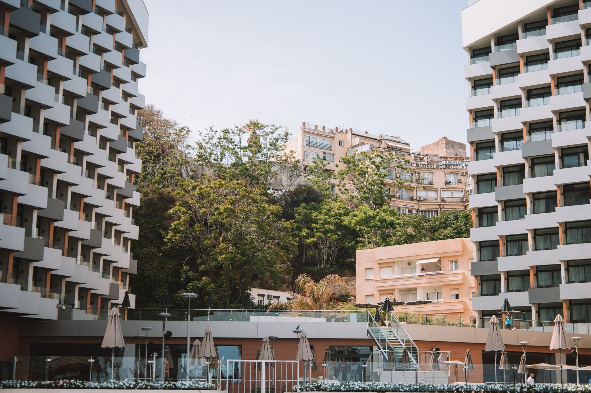 Explore contemporary residential architecture with lush greenery in Málaga, Spain.