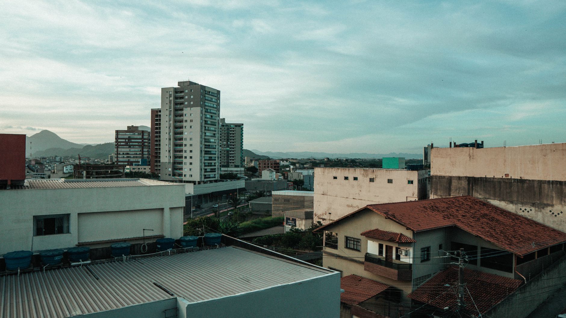Obra de um novo empreendimento imobiliário no Rio de Janeiro
