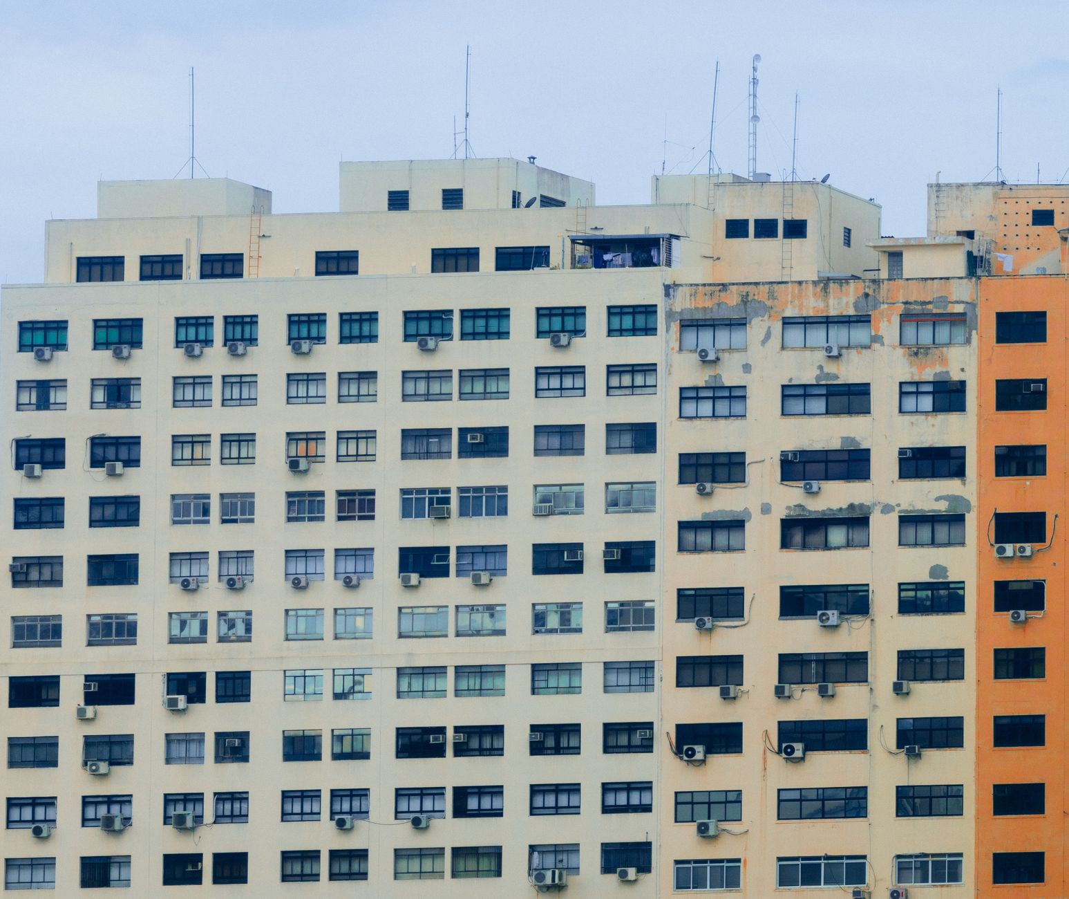 Vista do pôr do sol em Ipanema, região premium para investimento