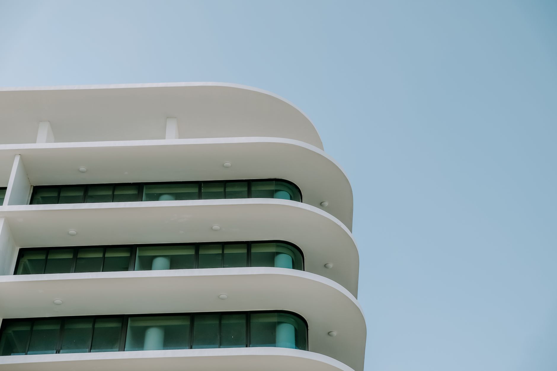 Apartamento quarto e sala moderno em Copacabana