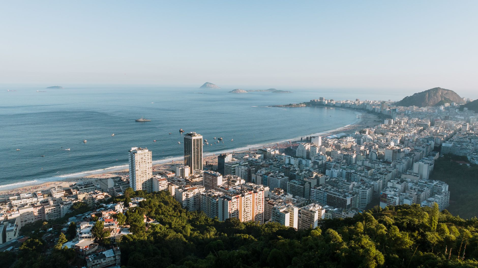 Apartamento quarto e sala decorado em Copacabana