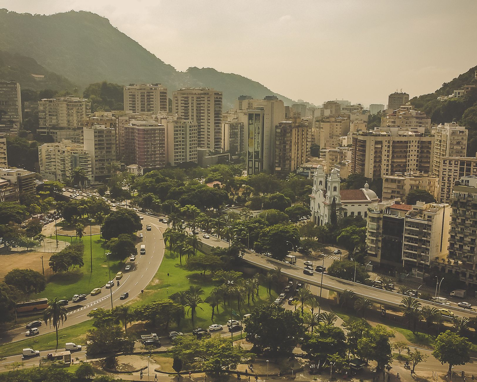 Edifício de apartamentos no bairro de Botafogo, Rio de Janeiro