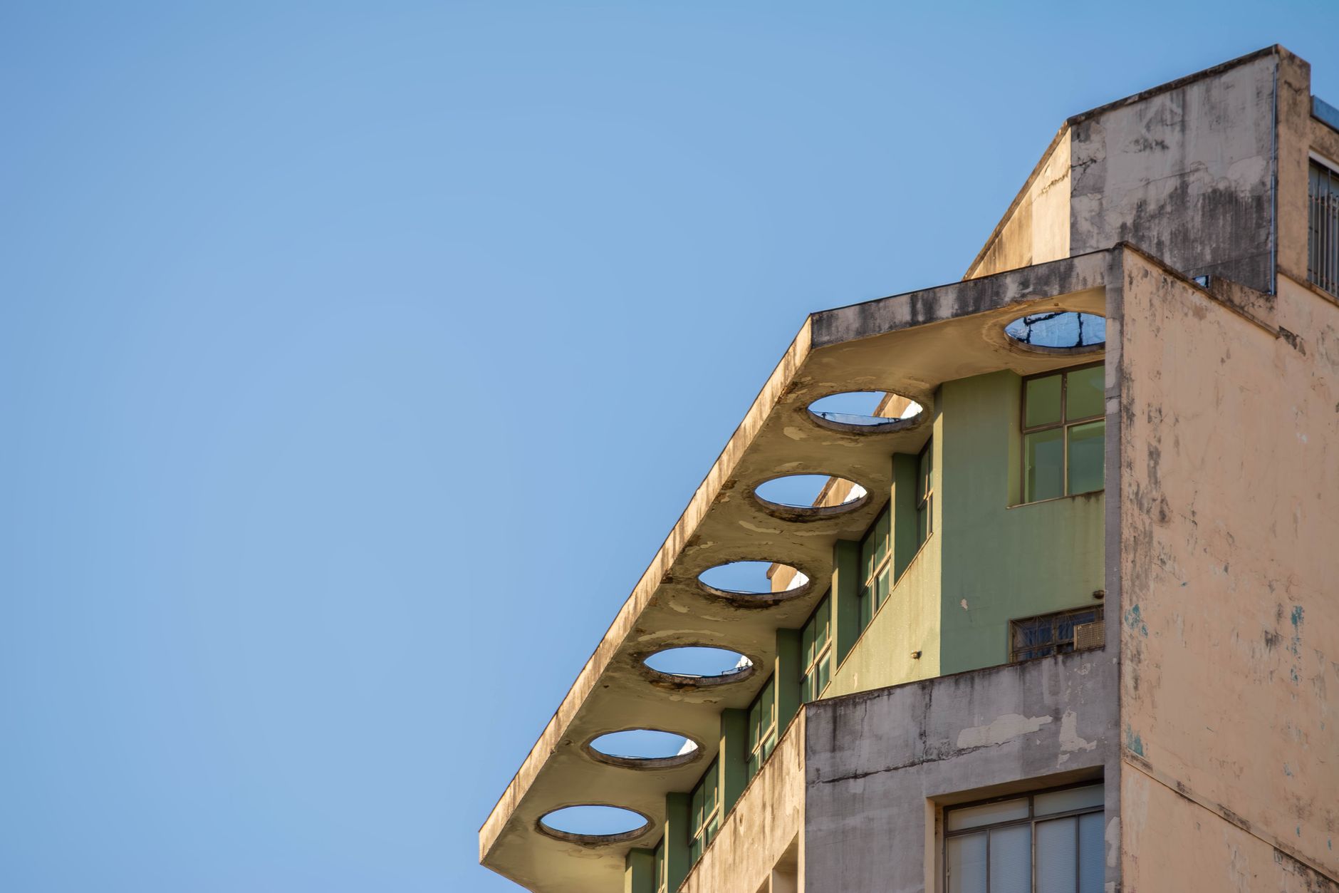 Interior de apartamento quarto e sala moderno em Copacabana