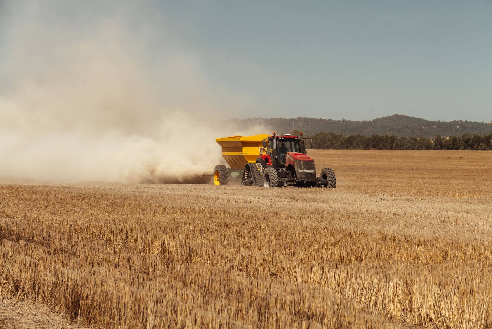 Plataforma digital de negociação agrícola com gráficos de preços