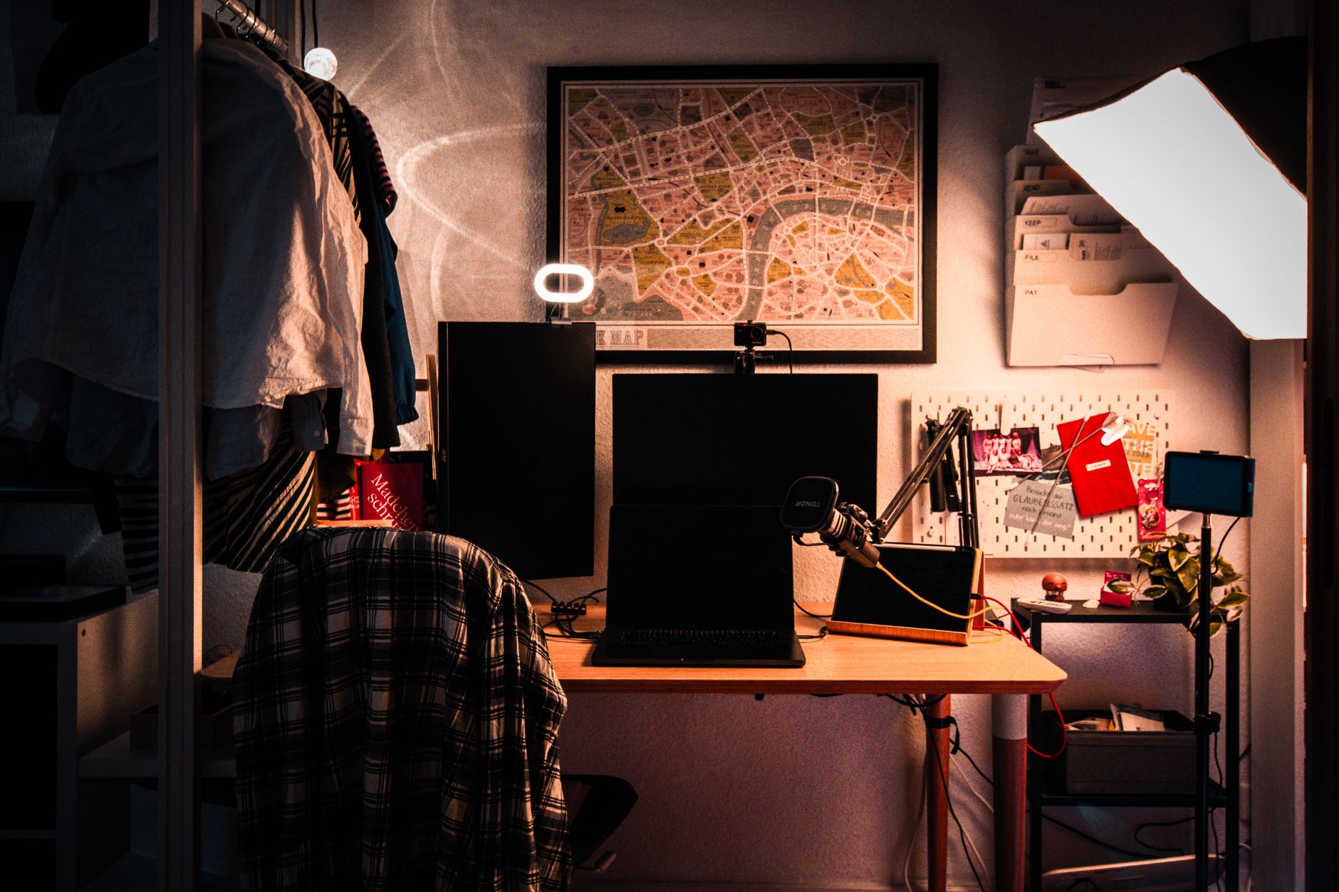 Modern Louisville businesses thriving with digital tools