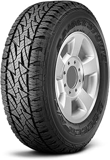 Pneu Bridgestone 175/70 R14 com marcações laterais visíveis