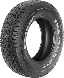 Carro trafegando em rodovia com pneus Bridgestone 215/60 R17