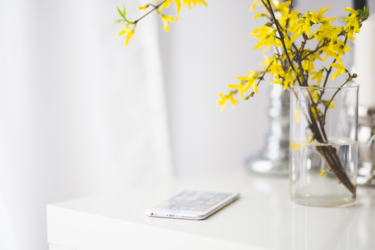 iphone, iphone 6, flower wallpaper, iphone 6 plus, flower background, apple, white desk, desk, flowers, yellow flowers, spring, work, workspace, office, nature, beautiful flowers, officespace, interior, home, home office, technology, mobile, phone