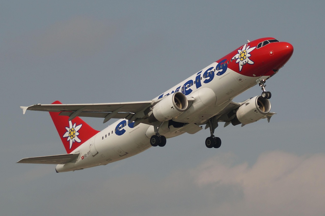 plane, lift up, flying, airliner