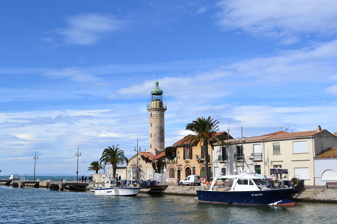 lighthouse, nature, grau du roi, camargue, port, palm trees, sea, mediterranean, france