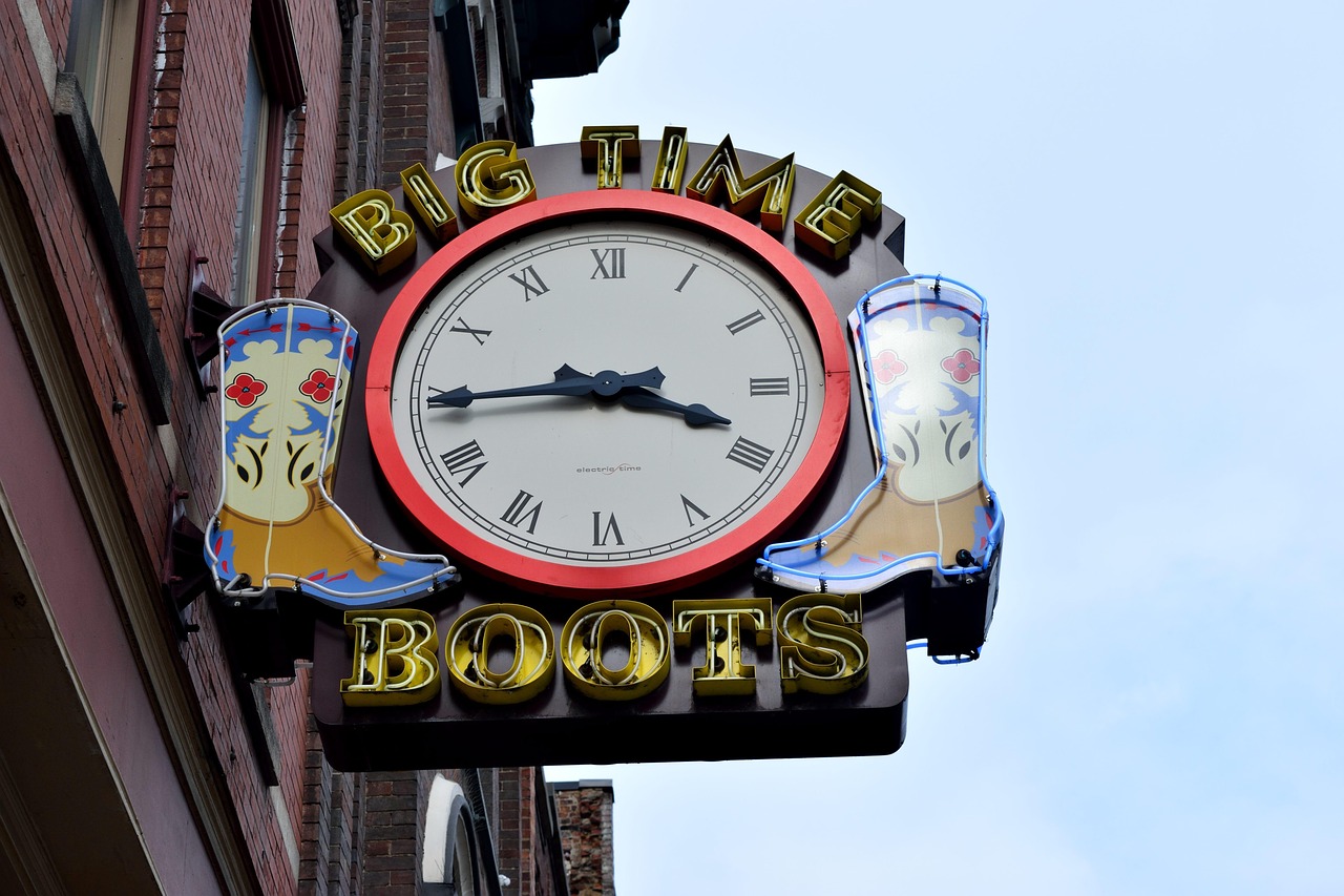 neon sign, business, sign, light, illuminated, bright, advertising, store, shop, sale, symbol, nashville tennessee, boots for sale, country western, marketing, shopping, icon, retail, buy, big time boots, nashville tennessee, nashville tennessee, nashville tennessee, nashville tennessee, nashville tennessee
