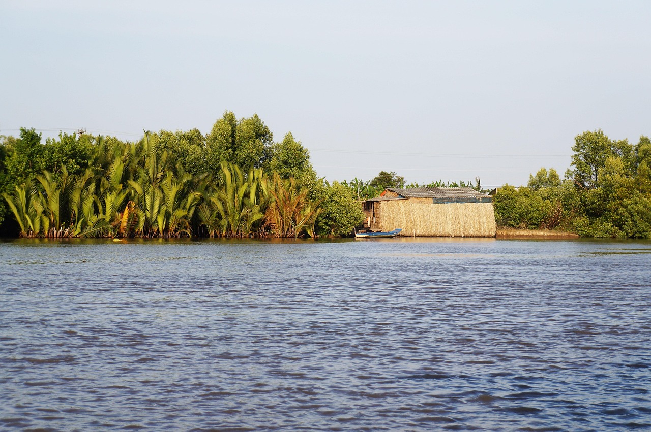 river, river mau, home