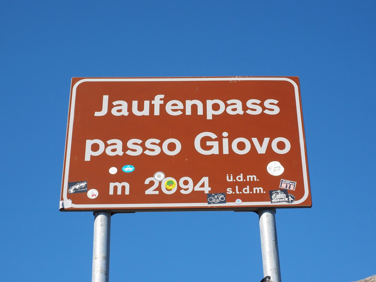 jaufenpass, street sign, sign, traffic sign, passport, passo giovo, information sign, pass height, traffic signs, brown