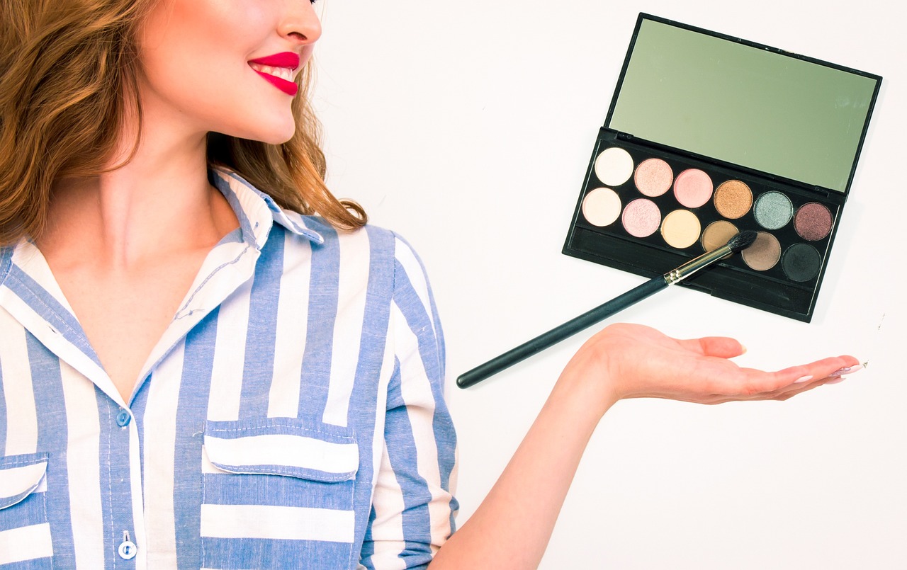 makeup, makeup brush, blush, palette, hair, bright, smiling, specifies, lips, blonde, model, hand, holds, brush, cosmetics, applying, beauty, colors, fashion, tool, salon, advertising, showing, marketing, makeup brush, makeup brush, makeup brush, makeup brush, makeup brush, blush, blush, salon, salon