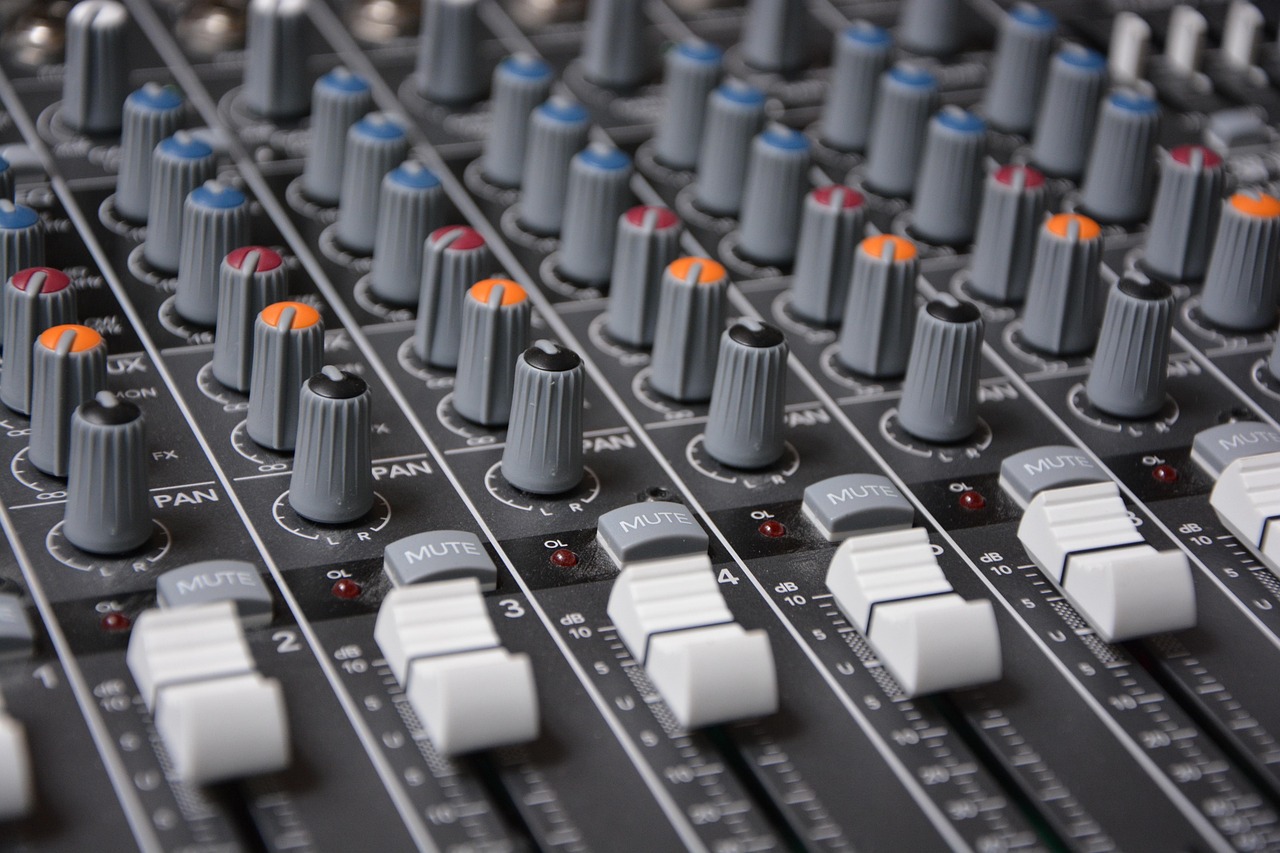 mixer, digital, analog, audio, controller, music, studio, sound, music studio, poti, sound studio, music system, teacher's desk, amplifier, slider, sound mixer, volume, amp, datailaufnahme, yamaha, fader, audio equipment, volume control, detail shot, mixer, mixer, mixer, mixer, mixer, music studio, music studio, music studio, amplifier, amplifier, sound mixer, sound mixer, yamaha