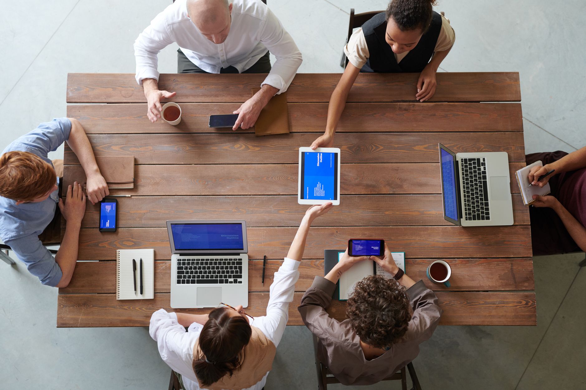 Reunião de estratégia de marketing digital em Nilópolis