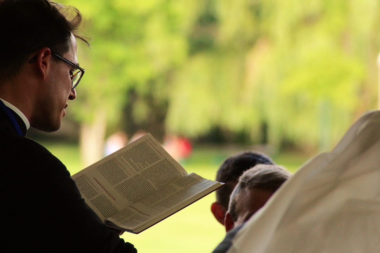 priest, pastor, bible, christianity, spiritual, preacher, church, religious, catholic, god, religion, christians, pray, prayer, of jesus, faith, harmony, redeemer, read out, explain, priest, priest, pastor, pastor, pastor, pastor, pastor, preacher, preacher, preacher