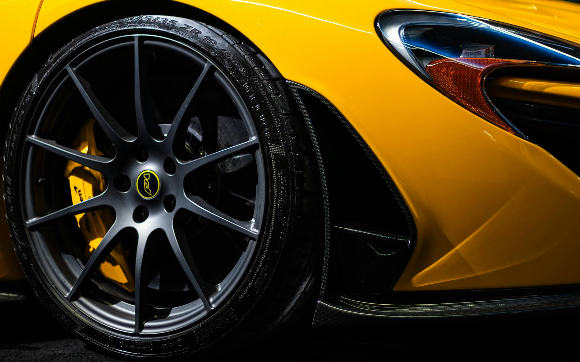 Pneus Continental premium em close-up