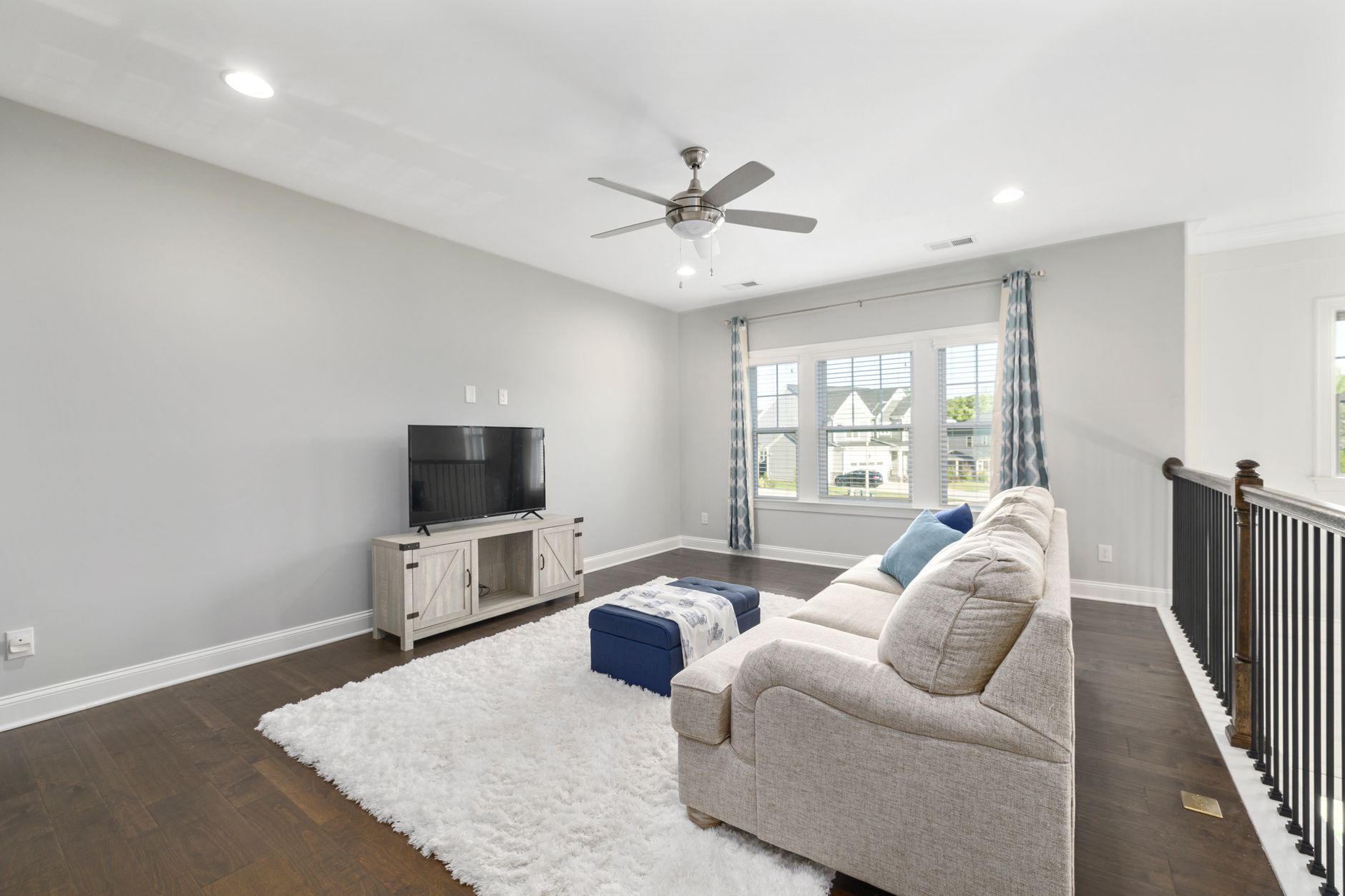 Virtual staging of a modern living room