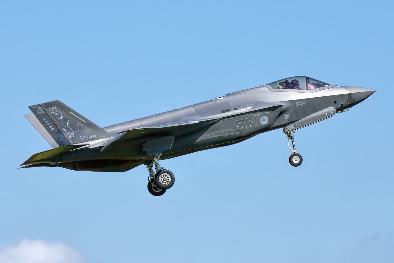 f-35, jet, stealth, plane, aircraft, military, fighter, f-35a, aviation, flying, flight, airplane, f35, nature, sky, speed