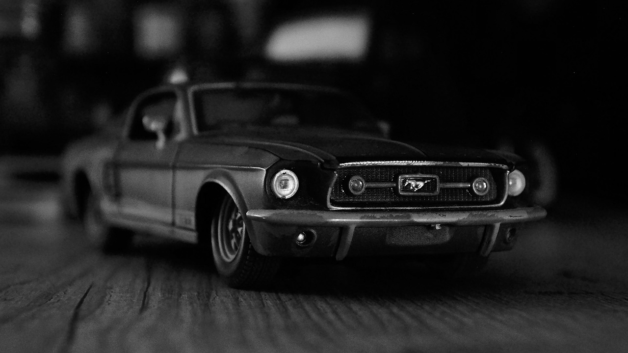 miniatura mustang, coleção de carrinhos, carros, carro, fotos preto e branco, carros antigos, vintage, miniature mustang, carts collection, cars car, black and white photos, vintage cars, carrinho em miniatura de coleção, miniature collection cart, carros, carros, carro, carro, carro, carros antigos, carros antigos, carros antigos, carros antigos, carros antigos
