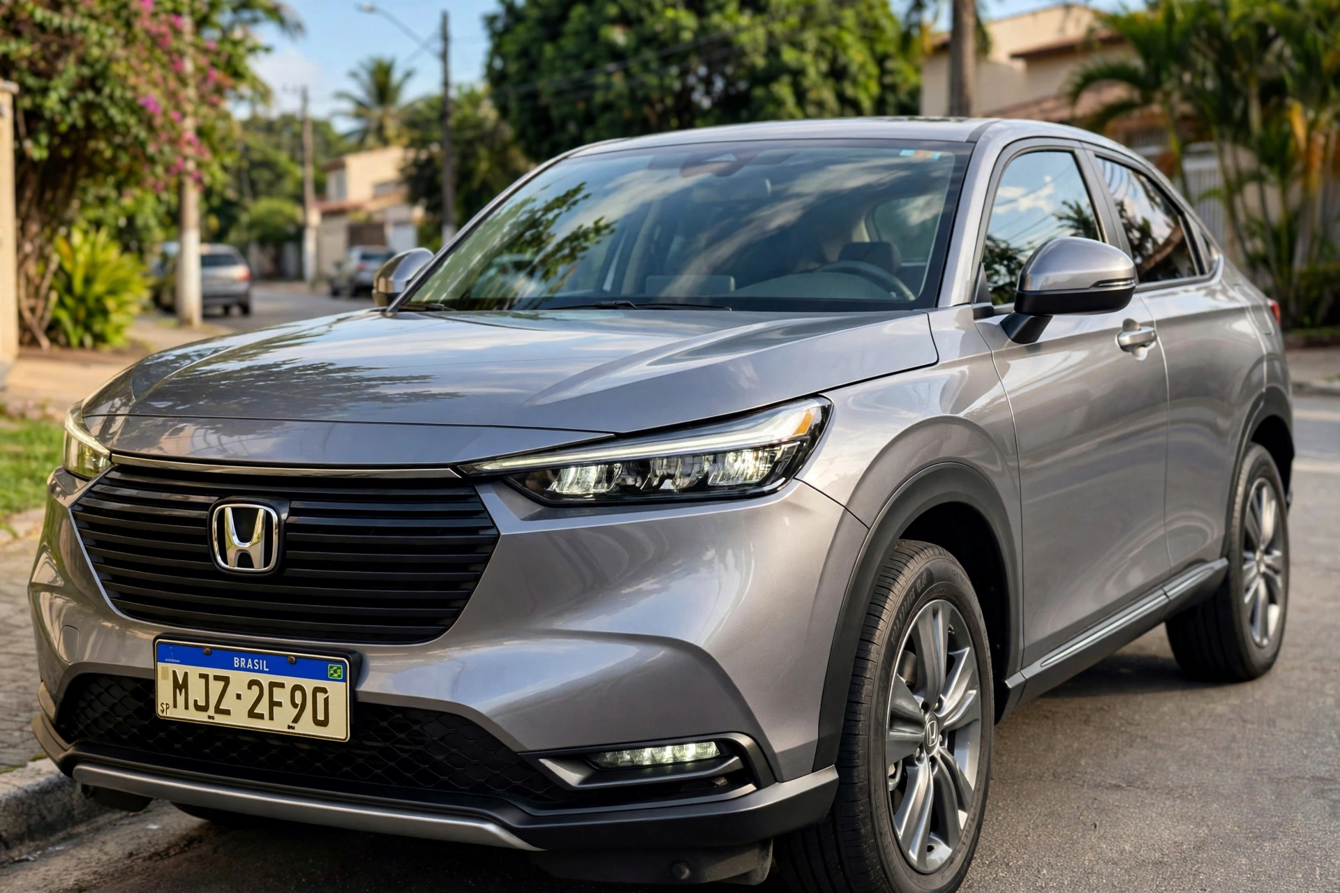 used car dealership showroom comprar honda hr v